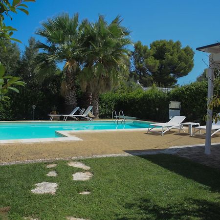 Villa Arisa With Pool Селва ди Фасано Екстериор снимка